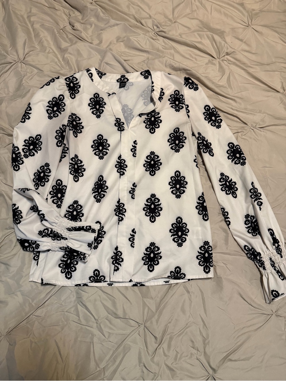Women's White Button-Front Shirt with Black Medallion Print